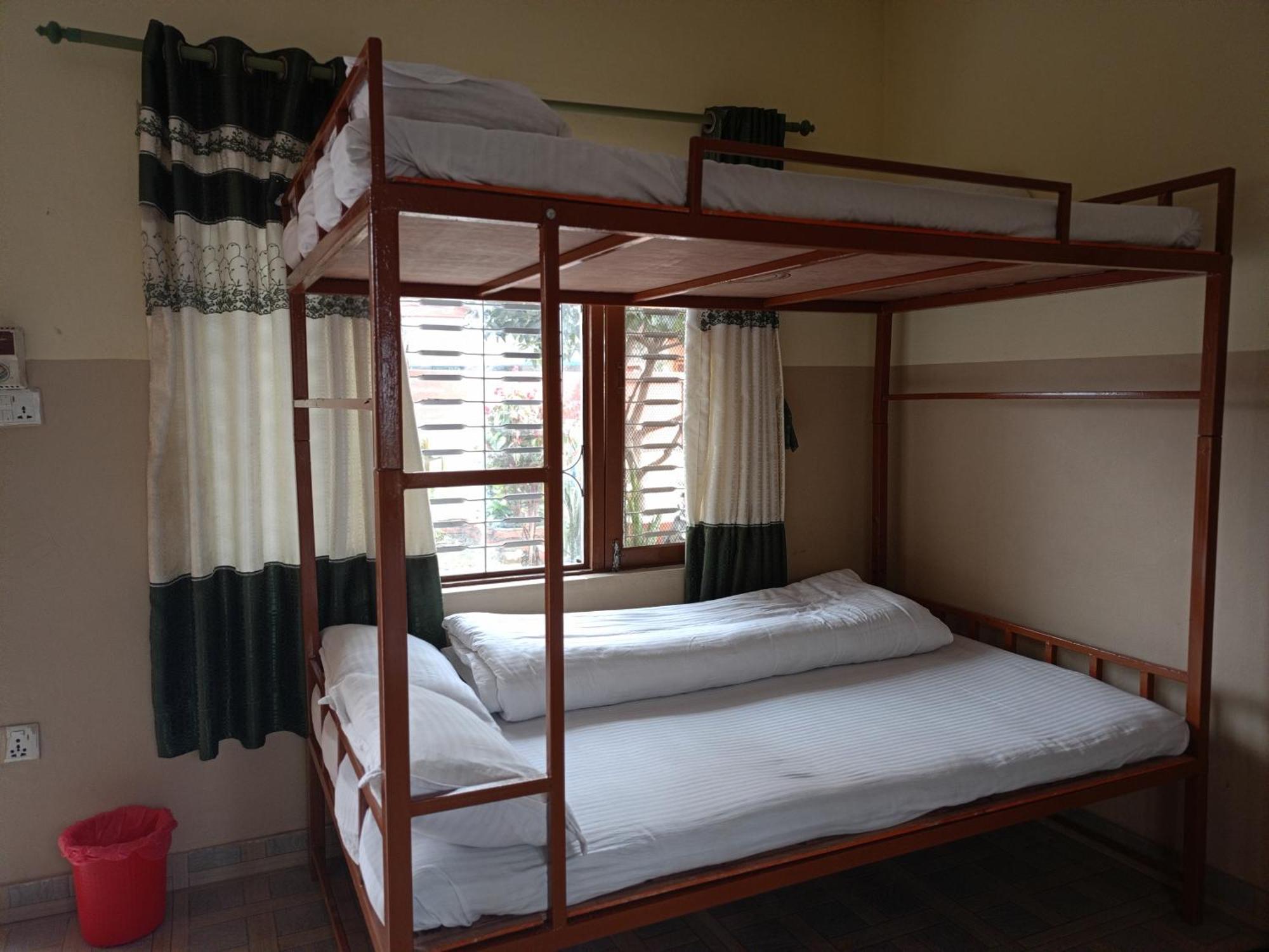 Pokhara Metro Eco Hotel Zimmer foto