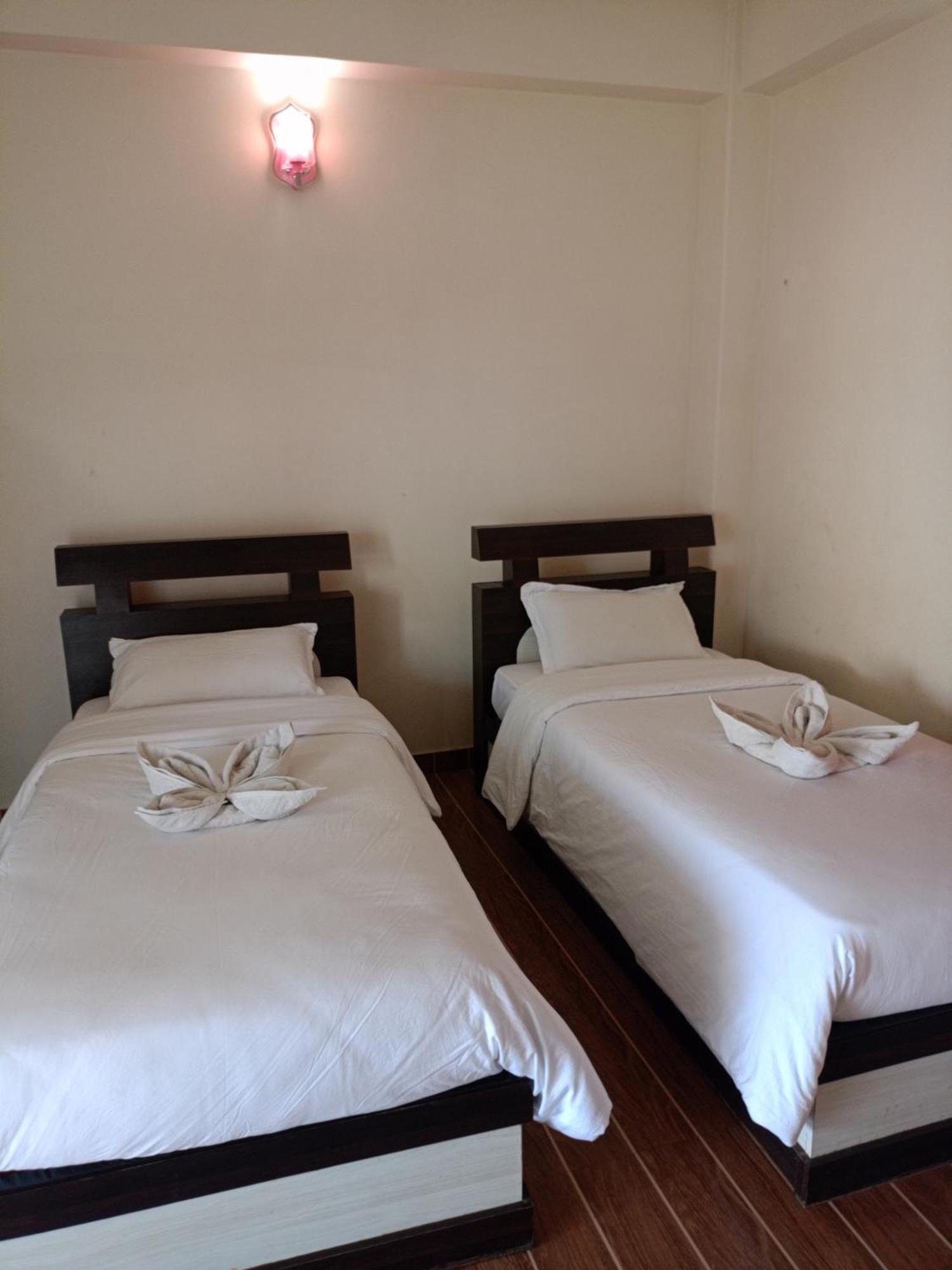 Pokhara Metro Eco Hotel Exterior foto