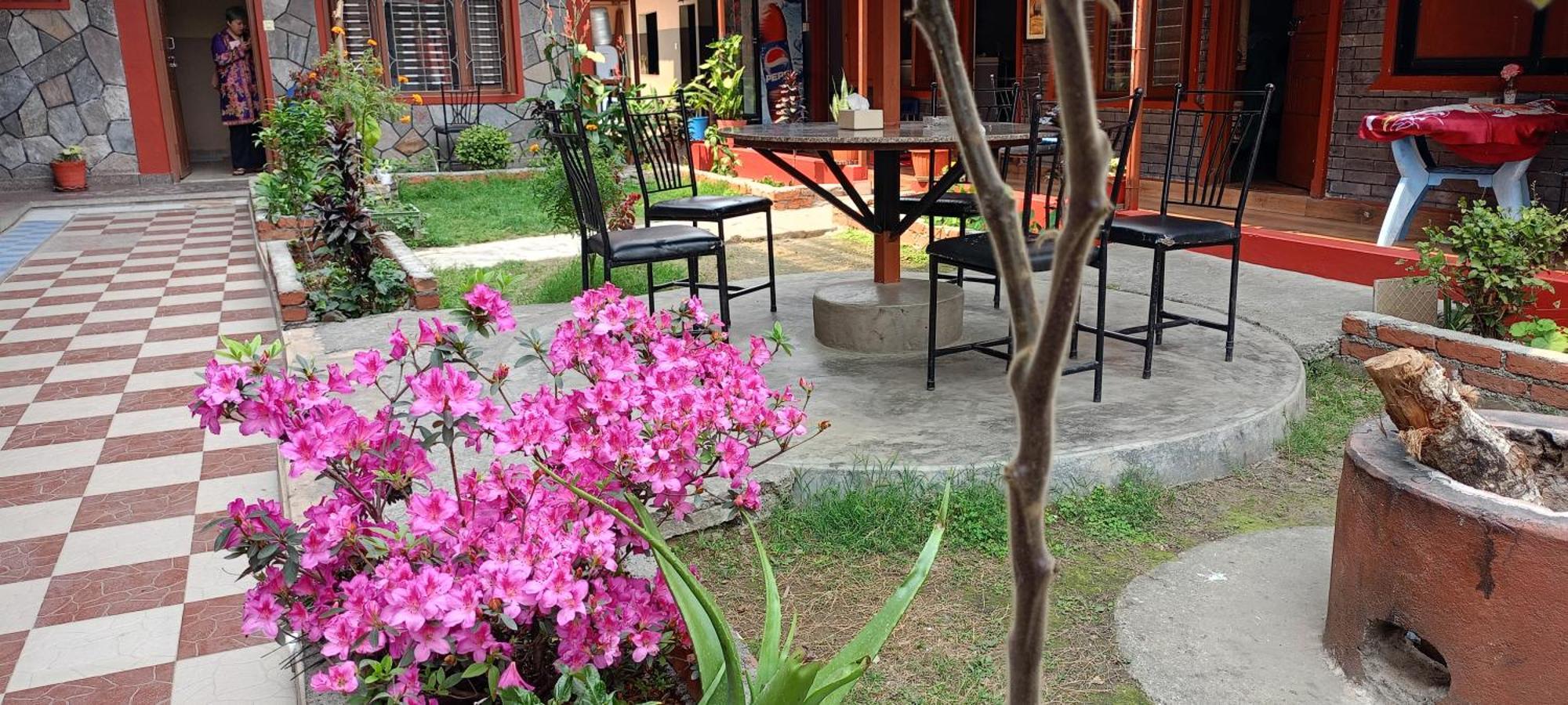 Pokhara Metro Eco Hotel Exterior foto